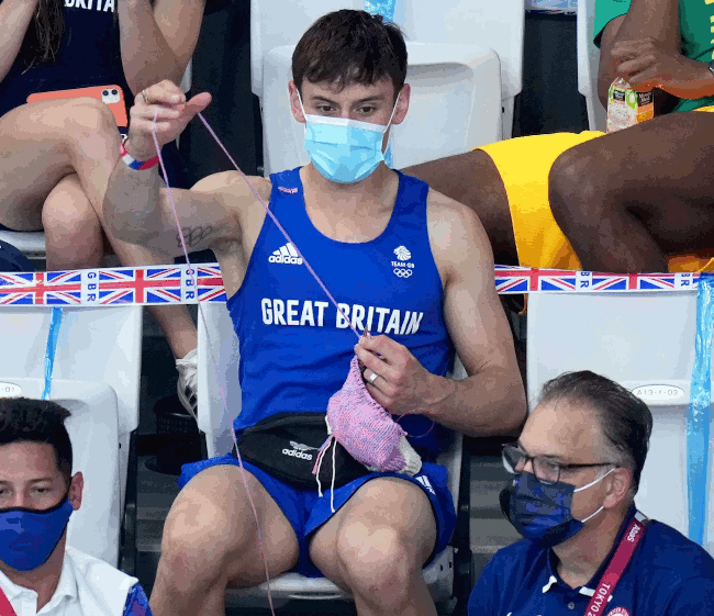 Tom Daley knitting Olympics